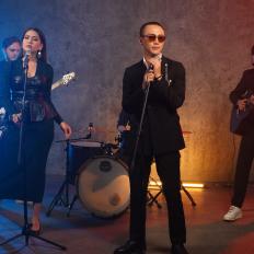 KONIL GROOVE LIVE BAND